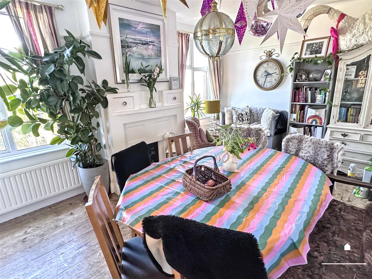 4 Bedroom House. Longland Road in Eastbourne,  6